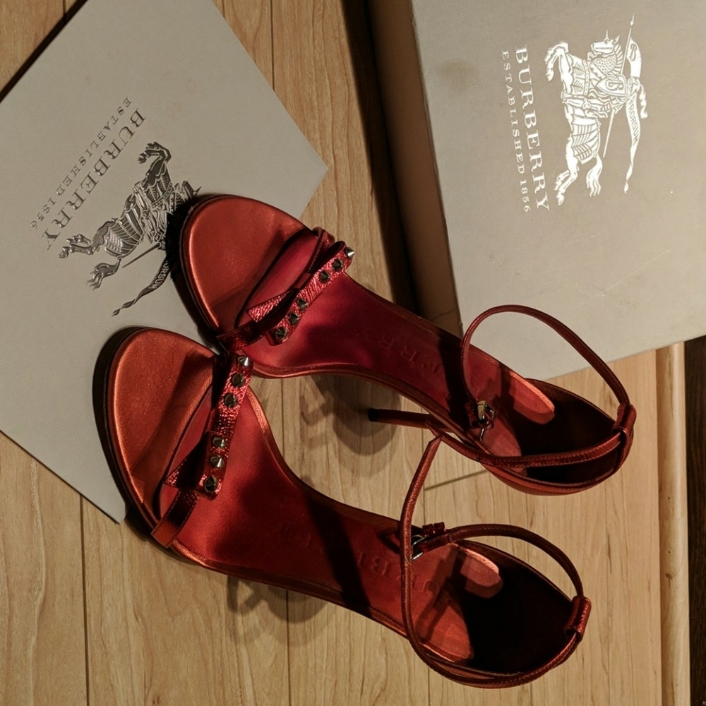 Burberry Heels/Pumps